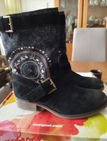Desigual Stiefel/Boot 38 Velouleder Nordrhein-Westfalen - Burscheid Vorschau