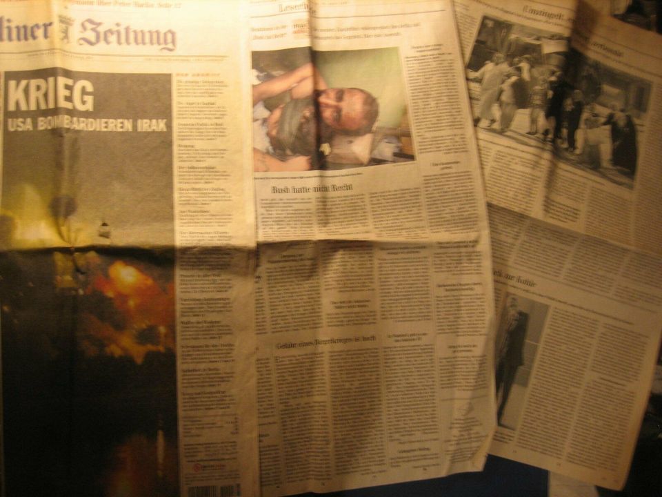 Zeitungsseiten Berliner Zeitung Beginn Irak-Krieg 2003 in Berlin