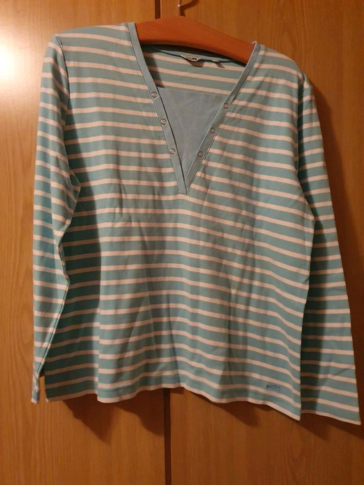 Langarmshirt Hellblau Weiß Gestreift Gr.50 in Hinte