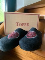 Tofee Hausschuhe Socken Pantoffeln Latschen Schlappen Hüttenschuh Kr. München - Unterföhring Vorschau