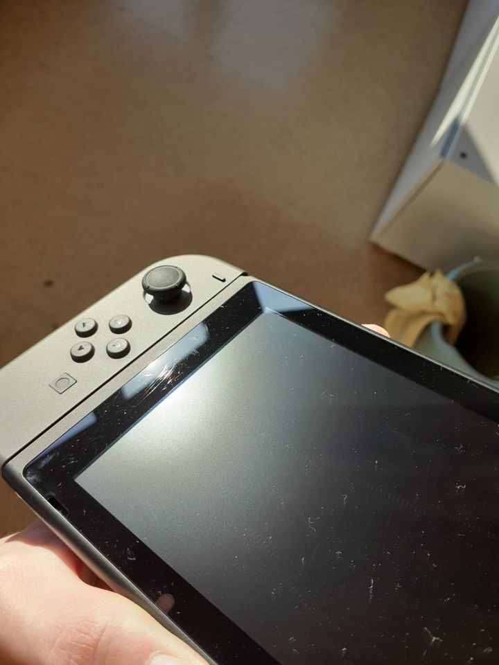 Nintendo Switch Konsole Grau in Lemgo