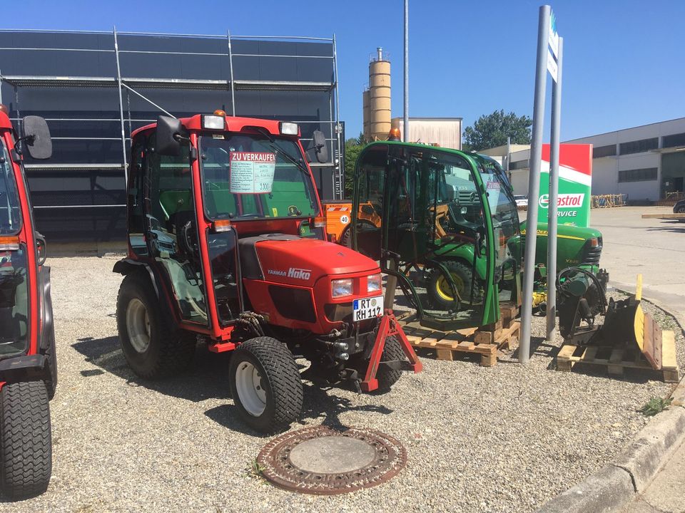 Kommunaltraktor Hako Yanmar John Deere Mähwerk Mulcher in Engstingen