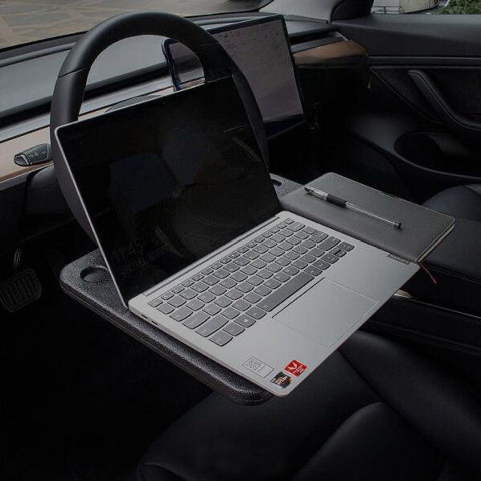 Tesla Model 3 tray/Tisch for Laptop and food in Berlin