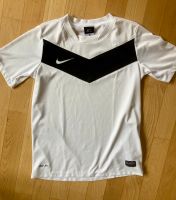 Nike Sport Shirt Dri Fit 140-152cm, 10-12 Jahre, Fußball Baden-Württemberg - Wittnau Vorschau