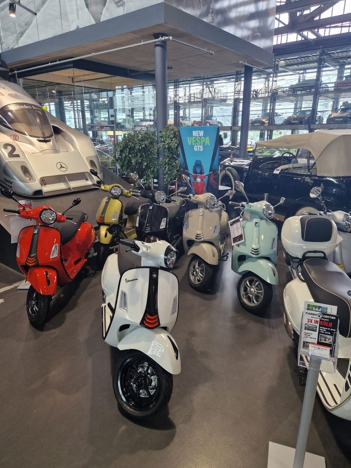 Vespa GTS 300 *-200€ **Roller Paradies Aktion** in Köln