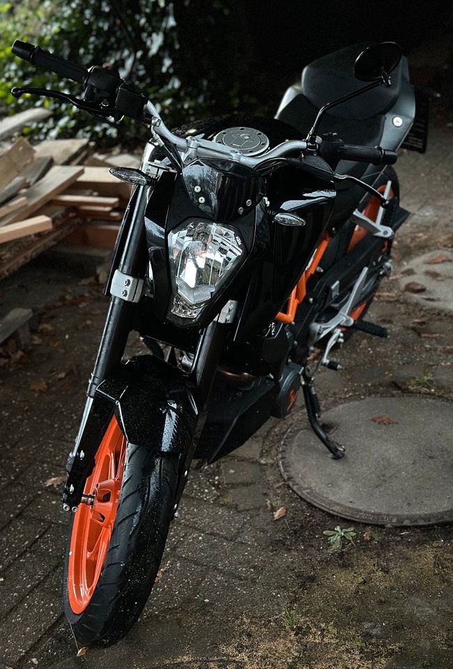 KTM Duke 390 in Osterwald