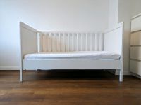 IKEA Sundvik verstellbar Babybett Kinderbett Bett Vollholz Bayern - Leipheim Vorschau