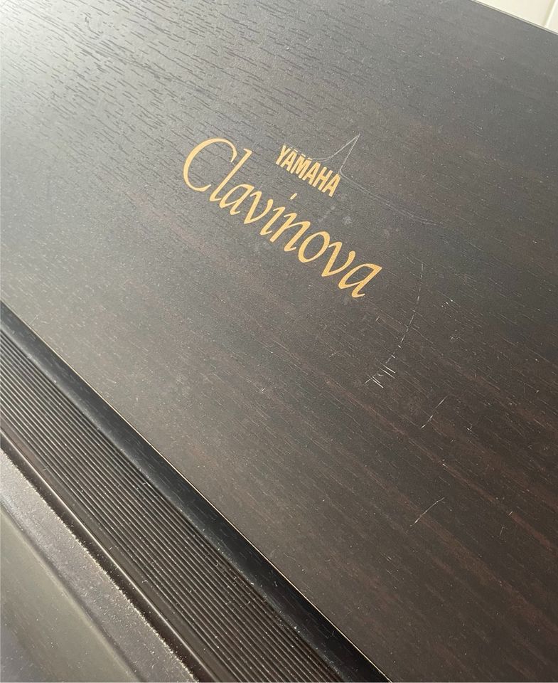 YAMAHA Clavinova (VOLL FUNKTIONSFÄHIG) in Rottenburg a.d.Laaber