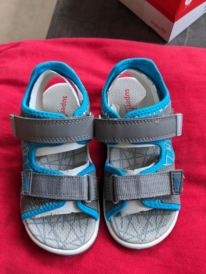 Superfit Sandalen 28, Neu ovp in Griesheim