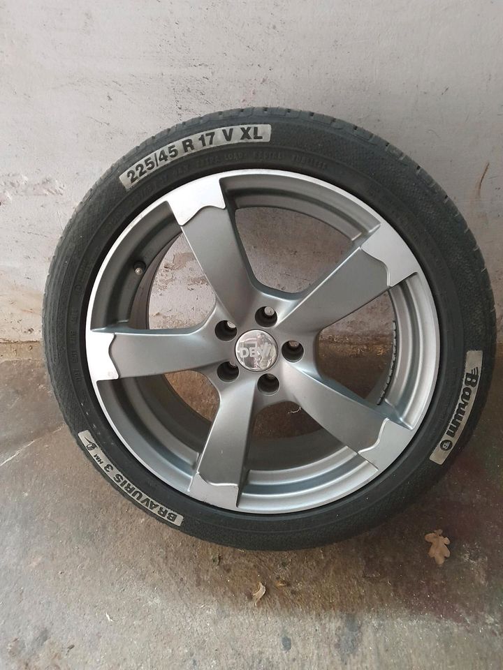 Räder Satz Reifen Alufelgen 17" 225/45 R17 ET 35 LK 100 7.5 JX 17 in Mülsen