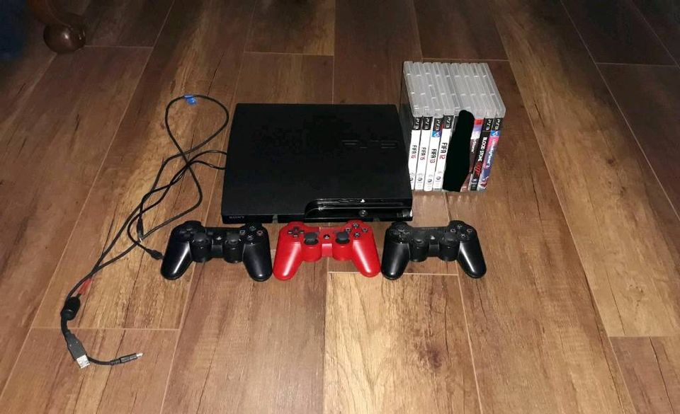 PS 3 inkl. 3 Controller und 7 Spielen in Straßkirchen