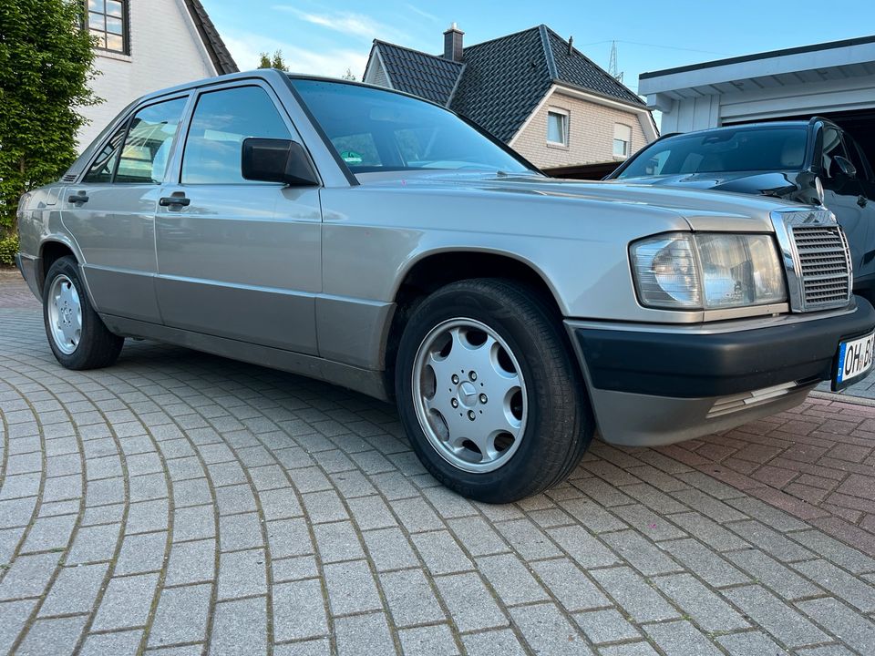 Mercedes 190 in Cloppenburg