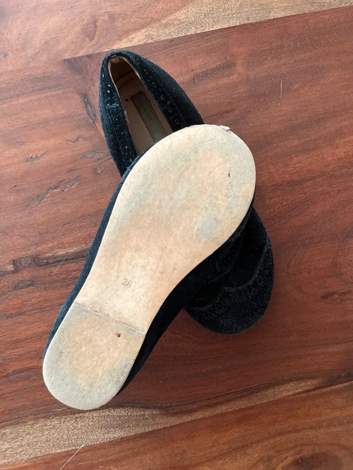 H&M exclusiv Leder Ballerinas schwarz mit Lochmuster in Wörth am Rhein