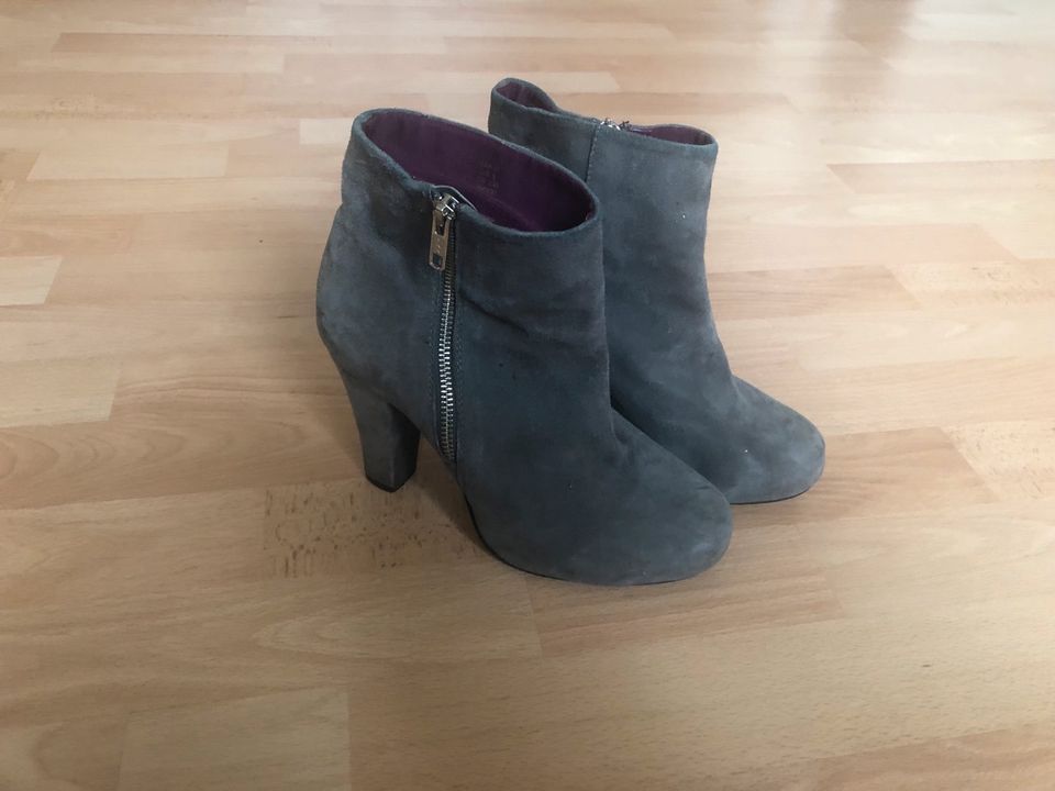 Grau Bootie Stiefeletten Gr.37 Wild Leder Plateau absatz Pumps in Gummersbach