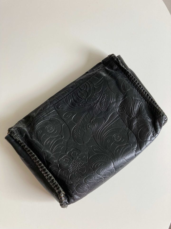 Zara Umhängetasche schwarz Ledertasche Leder Clutch Hippie Bohemi in Hamburg