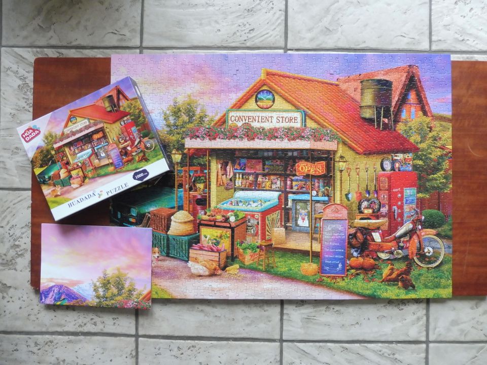 HUADADA PUZZLE 1000 T Countryside grocery, B m70 mL 50 c m,POSTER in Bochum