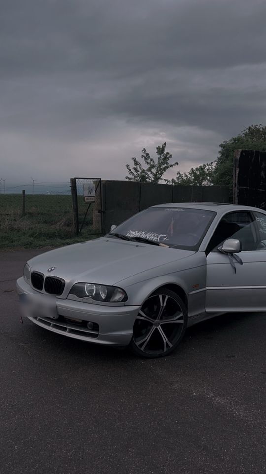 BMW E46 320ci mit TÜV Motorschaden in Lützen