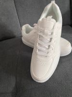 Sneaker weiß 44 Unisex Thüringen - Döllstädt Vorschau