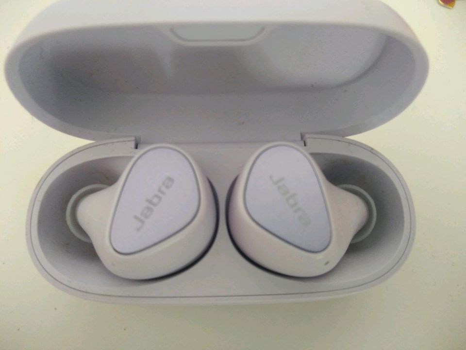 Air Pods in ear Kopfhörer Jabra lila flieder wireless Bluetooth in Ingolstadt