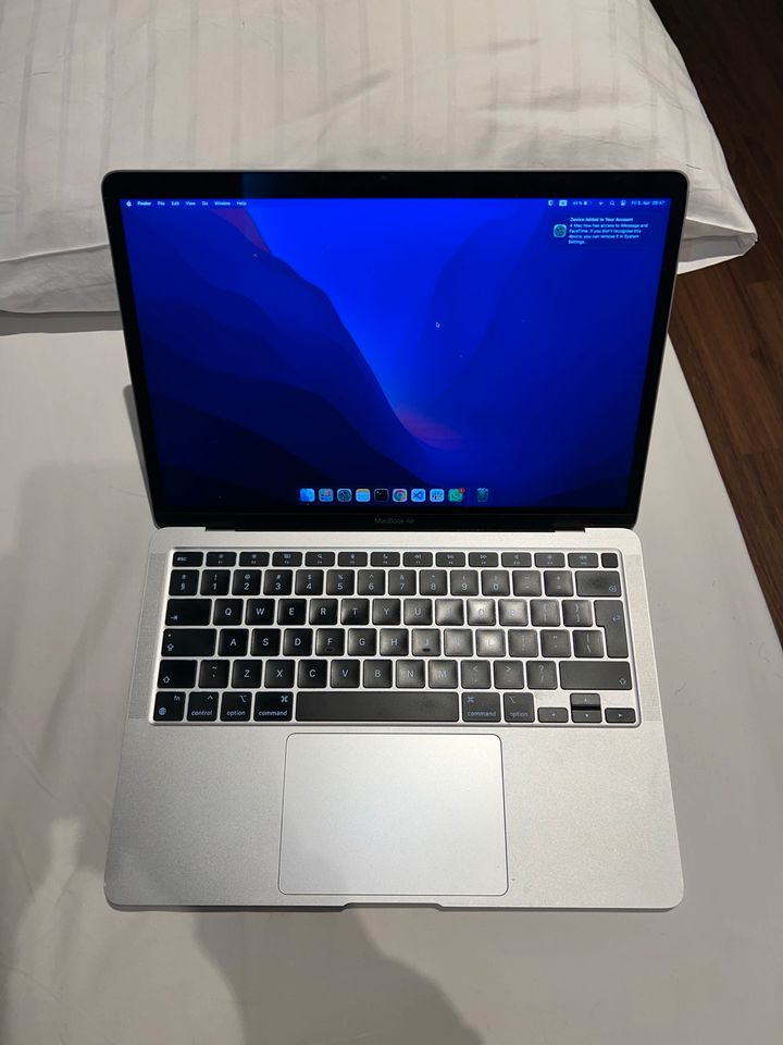 Apple Macbook Air M1 2020 in München