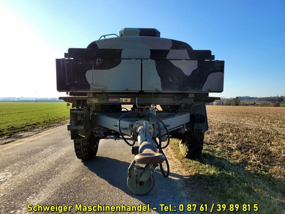 Wassertankanhänger, 1-Achs Anhänger mit Wasserfass ex Bundeswehr in Moosburg a.d. Isar