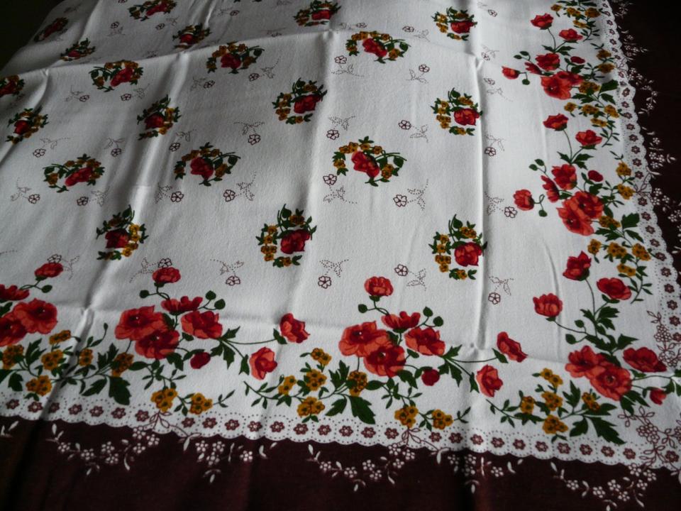 Aus Oma`s Schrank! Sehr schöne Tischdecke,Original 70er Jahre in Hagen