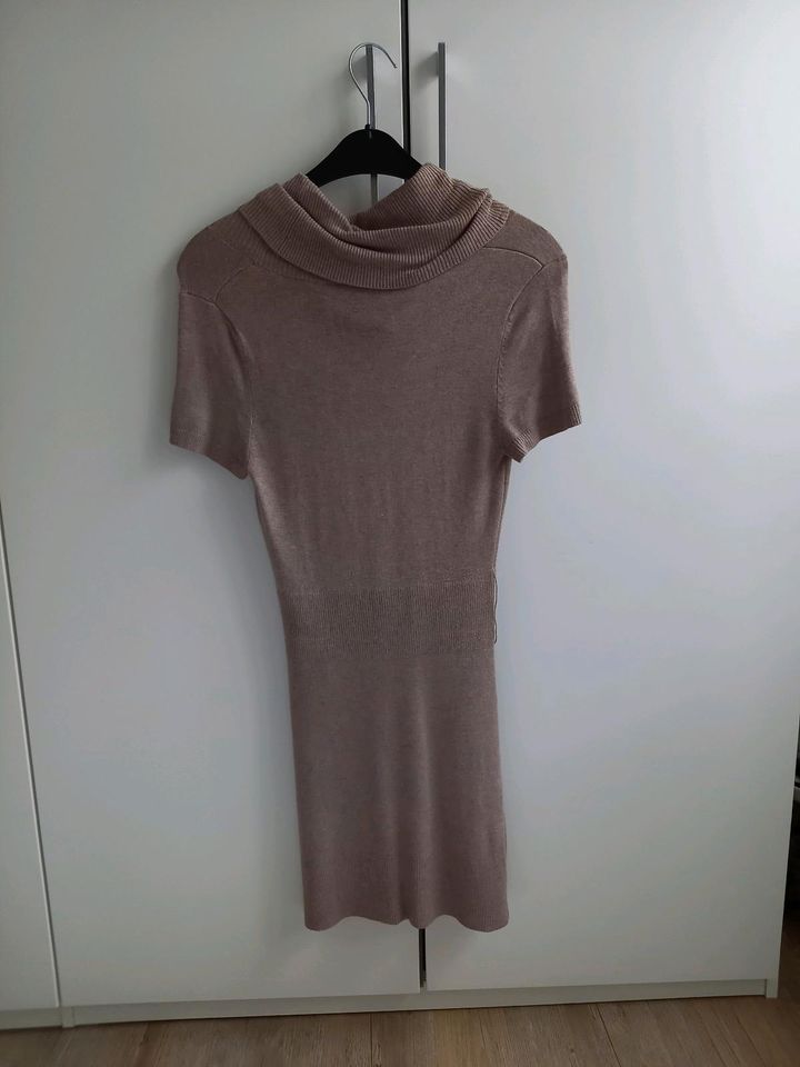 Kleid / Pullover kurzarm Gr. 34 von Comma in Lüneburg