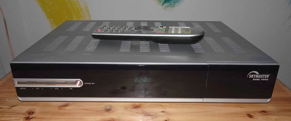 Skymaster DCHD 9000 Digitaler Satellitenreceiver + Fernbedienung in Herrstein