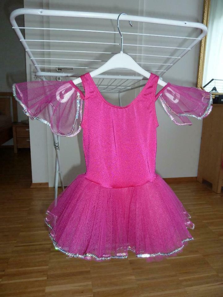 Ballett Kostüm Schmetterling Kleid Tutu pink Glitzer ca. 104/110 in Bad Krozingen