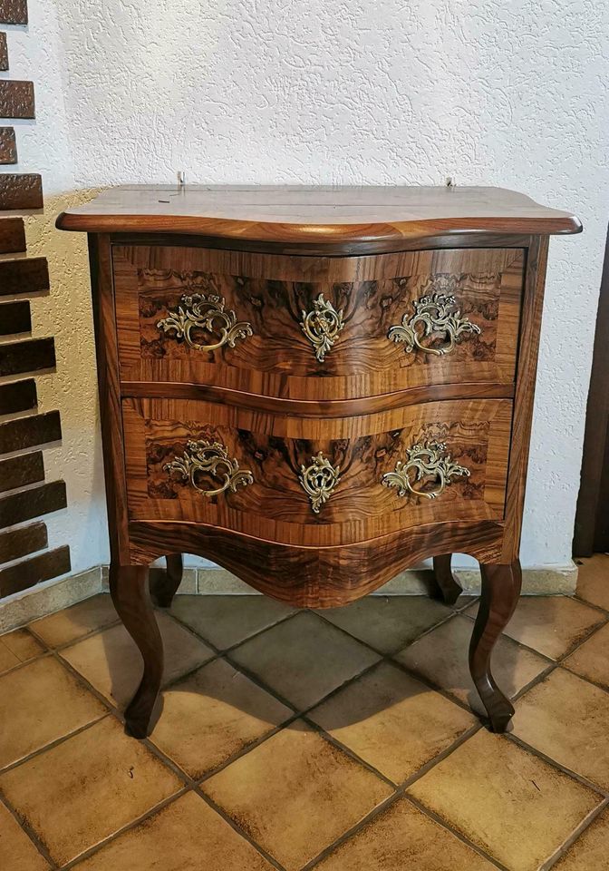 Dresdner Barock Kommode Nussbaum / Antik Kommode in Hessen - Ehringshausen  | Kunst und Antiquitäten gebraucht kaufen | eBay Kleinanzeigen ist jetzt  Kleinanzeigen