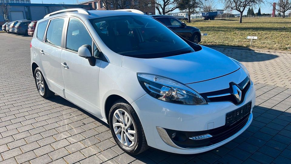 Renault Grand Scenic NAVI*MTL*SHZ*PDC* in Holzgerlingen