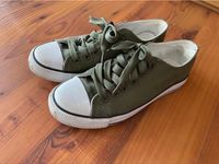 Halbschuhe Sneaker Gr. 39 Nordrhein-Westfalen - Velbert Vorschau