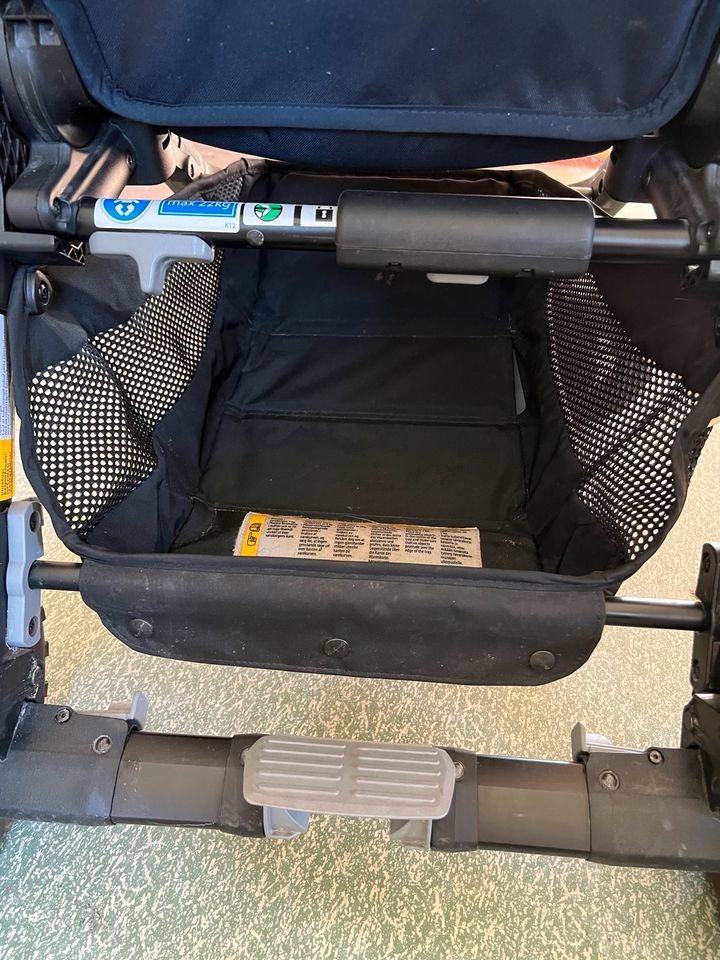 Emmaljunga Nxt30 Buggy / Kinderwagen / dunkelblau in Langenhagen