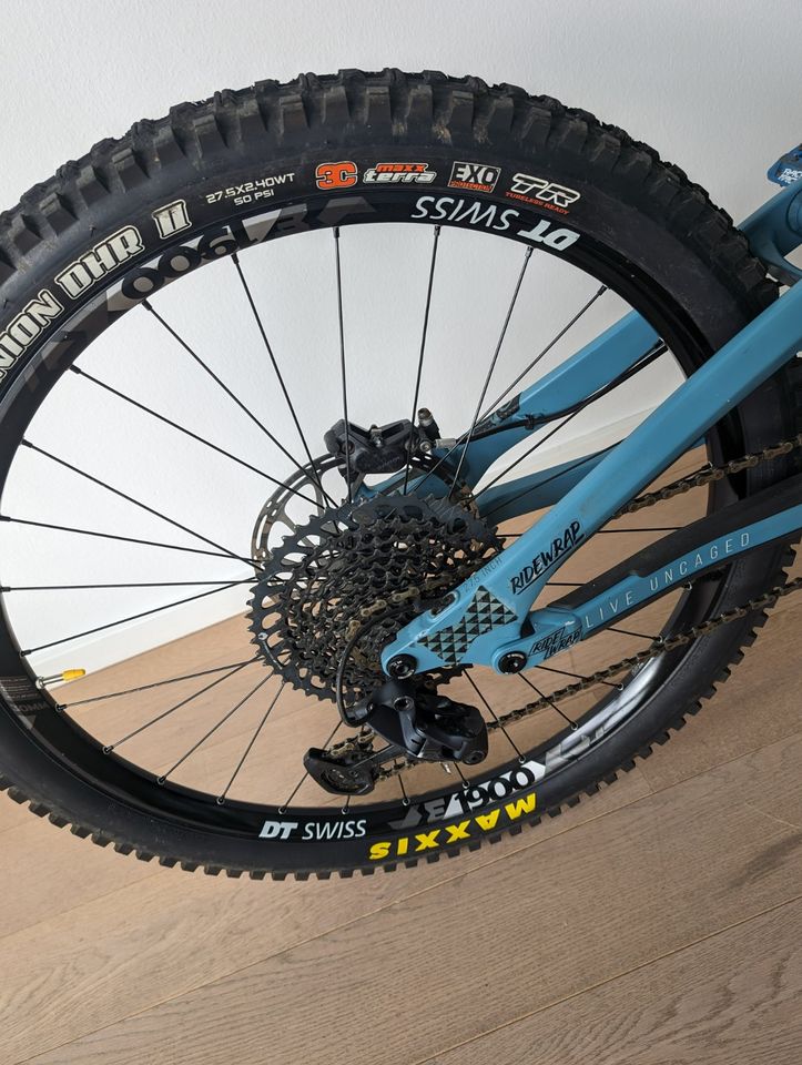 NP 3.999! YT CAPRA PRO AL 27.5" (Größe XL) mit DHX2 Factory in München