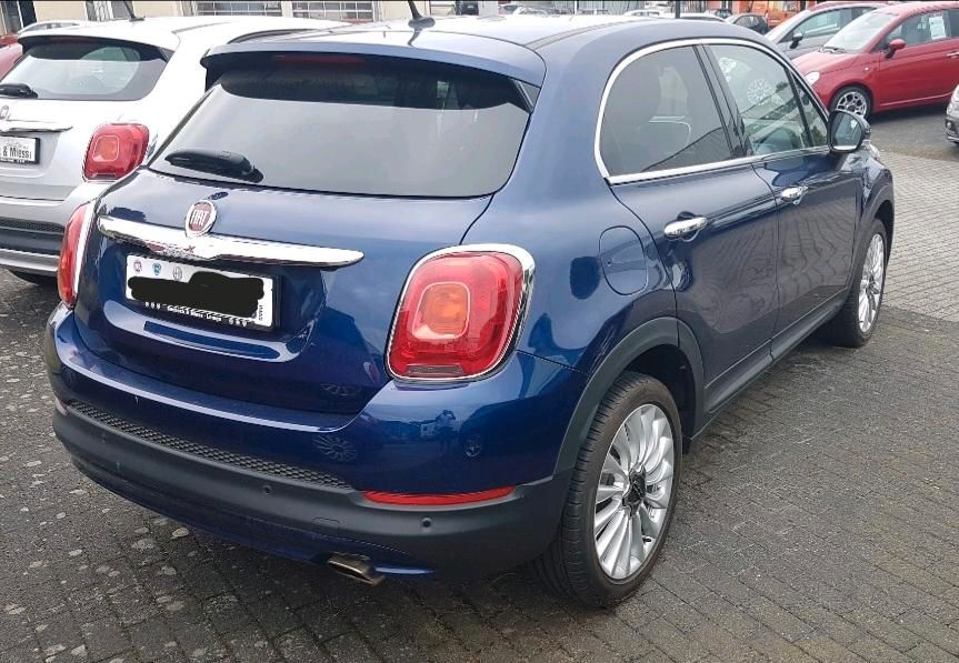 Fiat 500X  1,4 MultiAir Lounge Navi 18" Xenon Teilleder in Lemgo