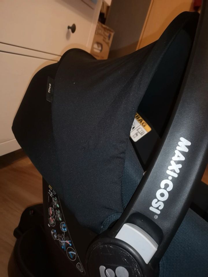 Maxi Cosi Babyschale Tinca i-Size grau 0-12 kg +ISOFIX in Georgsmarienhütte