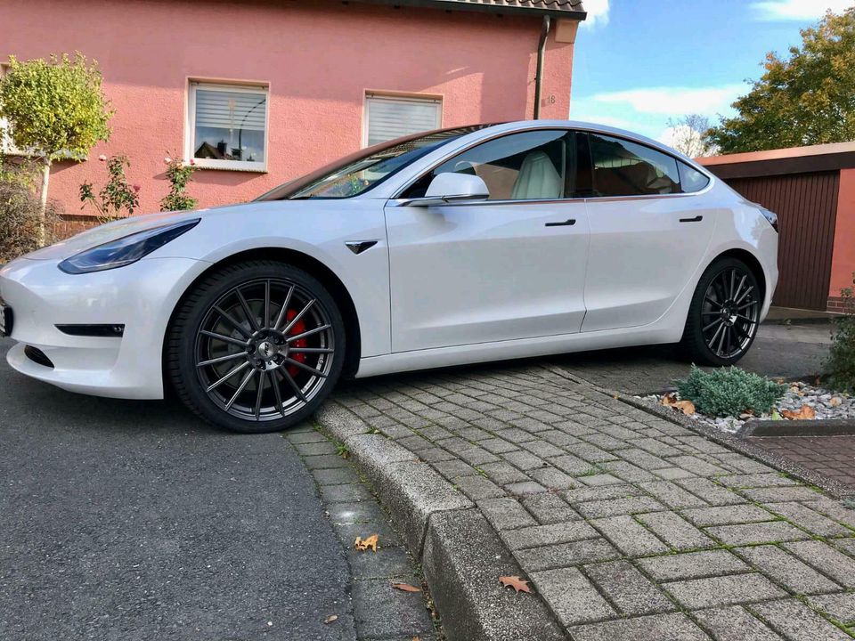 Tesla Model 3 Performance Winterräder Winterreifen 20 Zoll Felgen in Hattingen