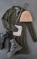 VILA Kleid schwarz khaki Blätter Viscose locker Gr34 NEUWERTIG Bayern - Mühldorf a.Inn Vorschau