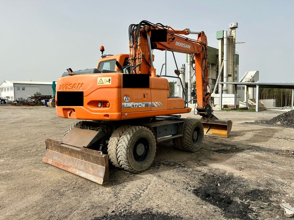 Doosan DX170W Mobilbagger 17,2t (2010 | 7.860h) in Amberg