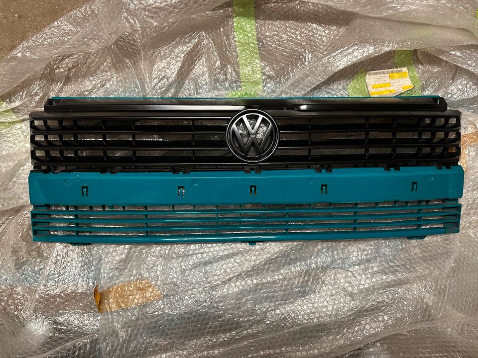 Einzelstück VWT4 Grill und Bleche links / rechts 2 VW Embleme in Berlin