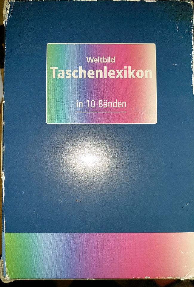 Weltbild Taschenlexikon in 10 Bänden in Nienburg (Saale)