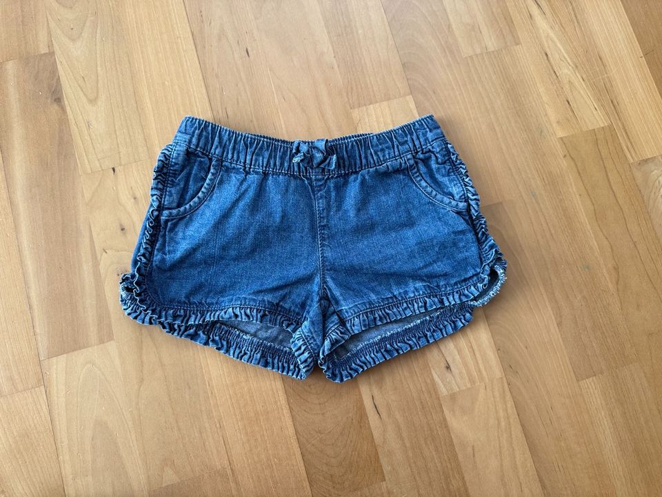 1 Treggings + 1 Capri-Leggings + 1 Jeans-Shorts, Gr. 116 in Buggingen