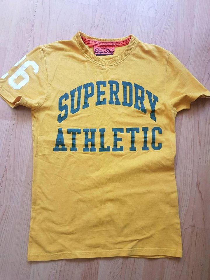 Super Dry Vintage Athletic T-Schirt Gr.S in Hamburg