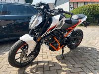 KTM Duke 125 Baujahr 2017 Niedersachsen - Bockenem Vorschau