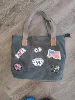 Tasche mit Patches Used Look Nordrhein-Westfalen - Brakel Vorschau