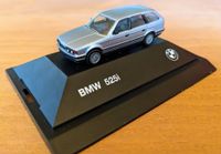 BMW E34 Touring Kombi Modellauto 1:64, Top! Sammler! original BMW Bayern - Fahrenzhausen Vorschau