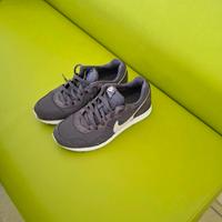 Damen Nike Sneaker  Gr.40 Niedersachsen - Vechta Vorschau