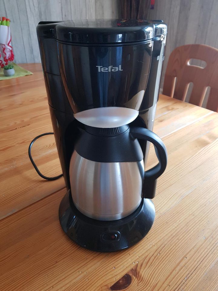 Tefal Kaffeemaschine mit Thermokanne in Uslar