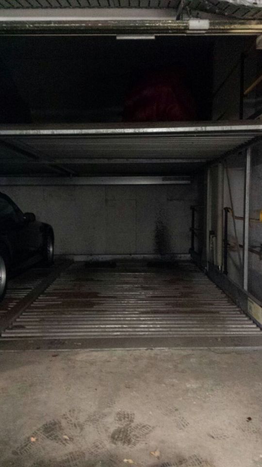 Garage, KFZ Stellplatz Auto Unterstellplatz in Berlin Spandau in Berlin