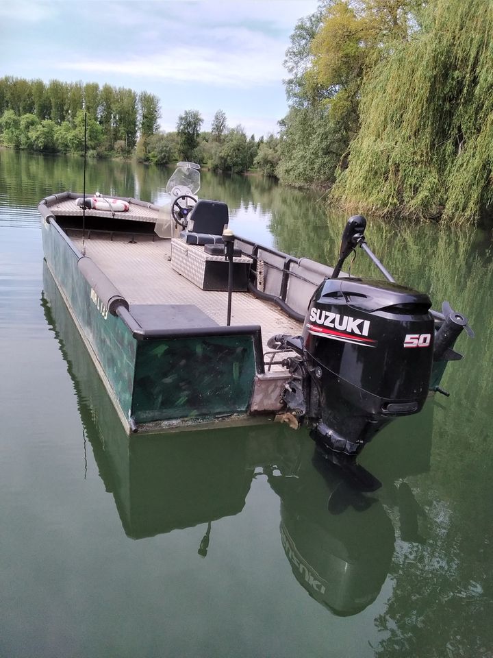 Fischerboot Aluminimu 50PS Susuki in Linkenheim-Hochstetten